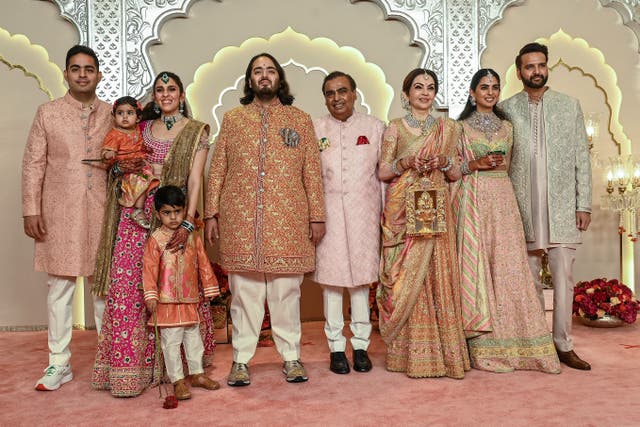 <p>Billionaire tycoon and Chairman of Reliance Industries Mukesh Ambani with his family</p>