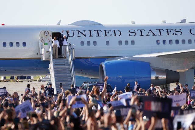 <p>Kamala Harris and her running mate Tim Walz were welcomed by a 15,000 strong crowd in Detroit, the vice president’s campaign team said  </p>